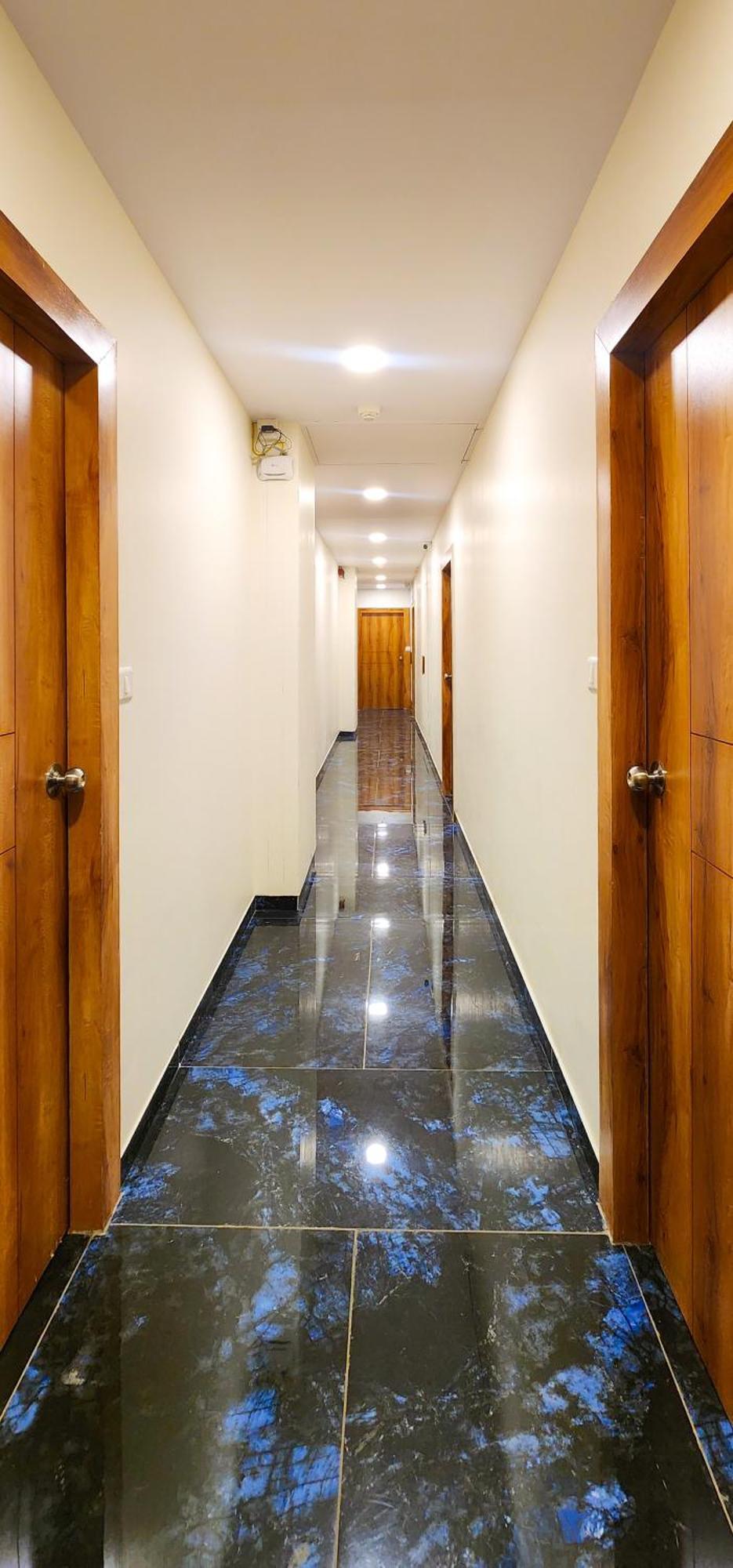 Hotel Nova Blue Ahmedabad Exterior photo